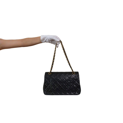CHANEL Vintage Classic Flap Bag