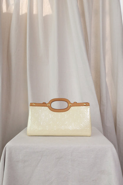 LOUIS VUITTON Vernis Pearl Roxbury Drive Handbag