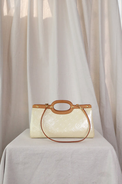 LOUIS VUITTON Vernis Pearl Roxbury Drive Handbag