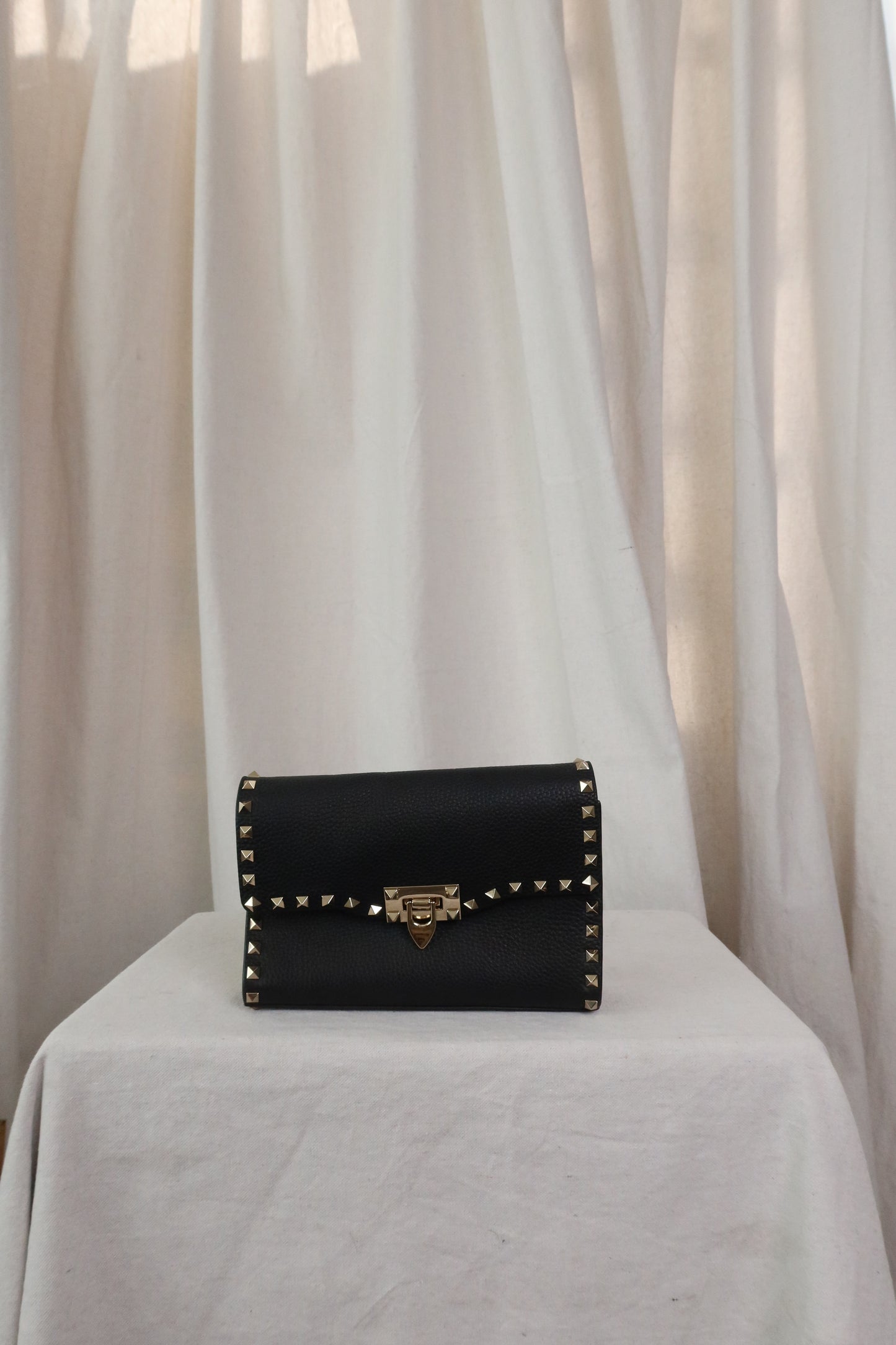 VALENTINO GARAVANI Black Small Rockstud Bag