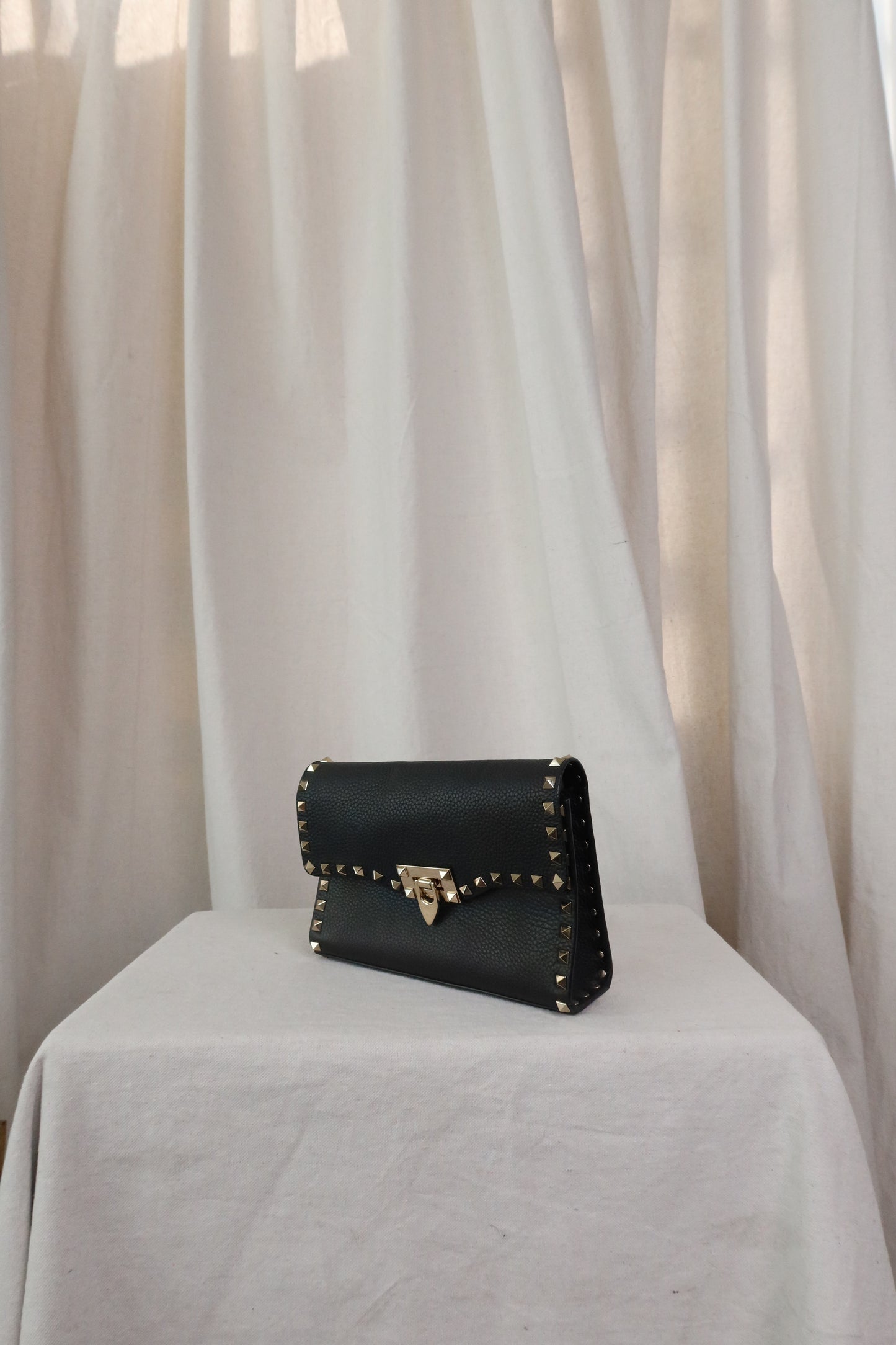 VALENTINO GARAVANI Black Small Rockstud Bag