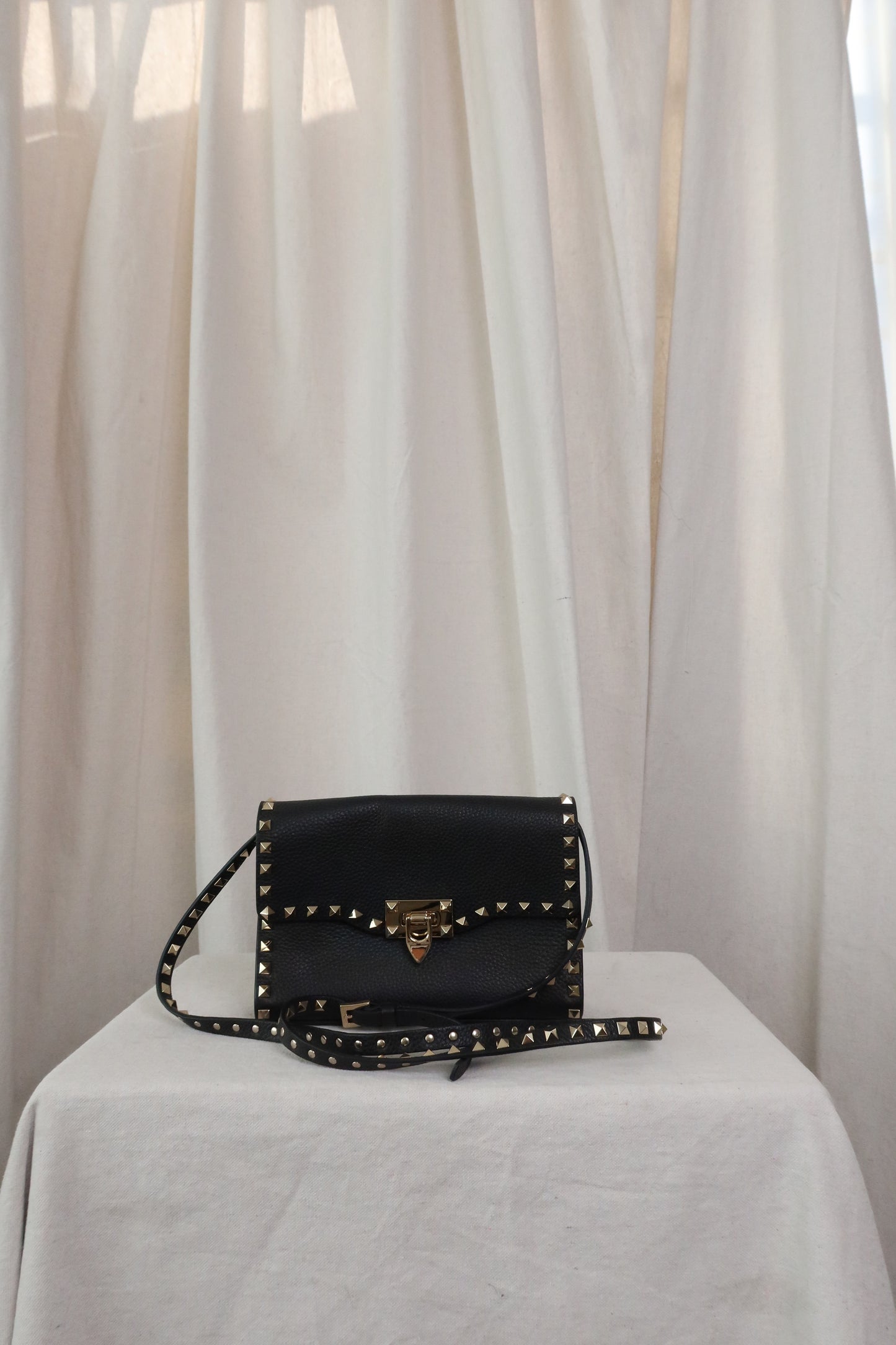 VALENTINO GARAVANI Black Small Rockstud Bag