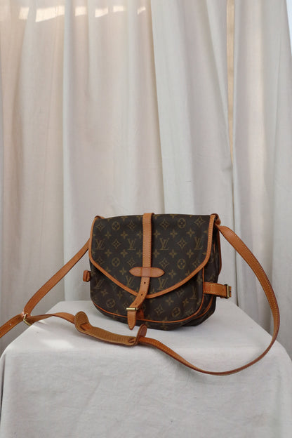 LOUIS VUITTON Monogram Saumur 30 Cross Body Shoulder Bag