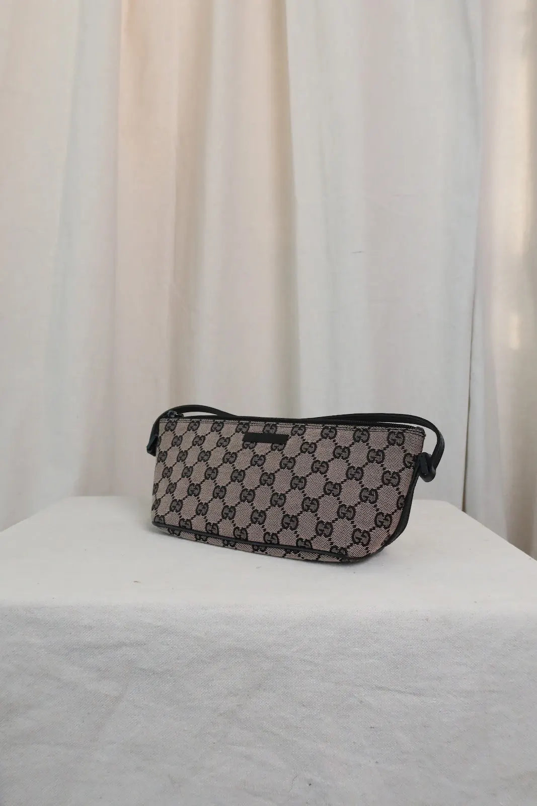 GUCCI Cosmetics Accessory Pouch In Navy GG Canvas