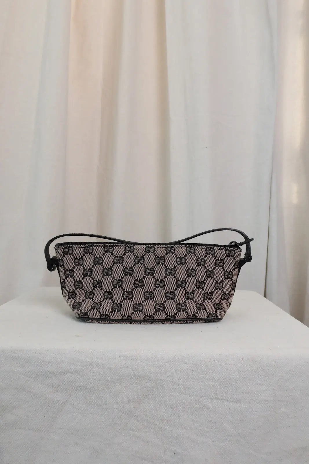 GUCCI Cosmetics Accessory Pouch In Navy GG Canvas