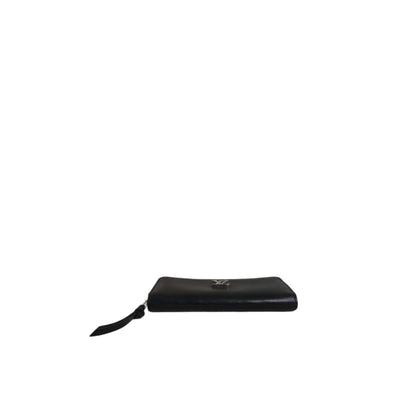 LOUIS VUITTON Zippy Lockme Black
