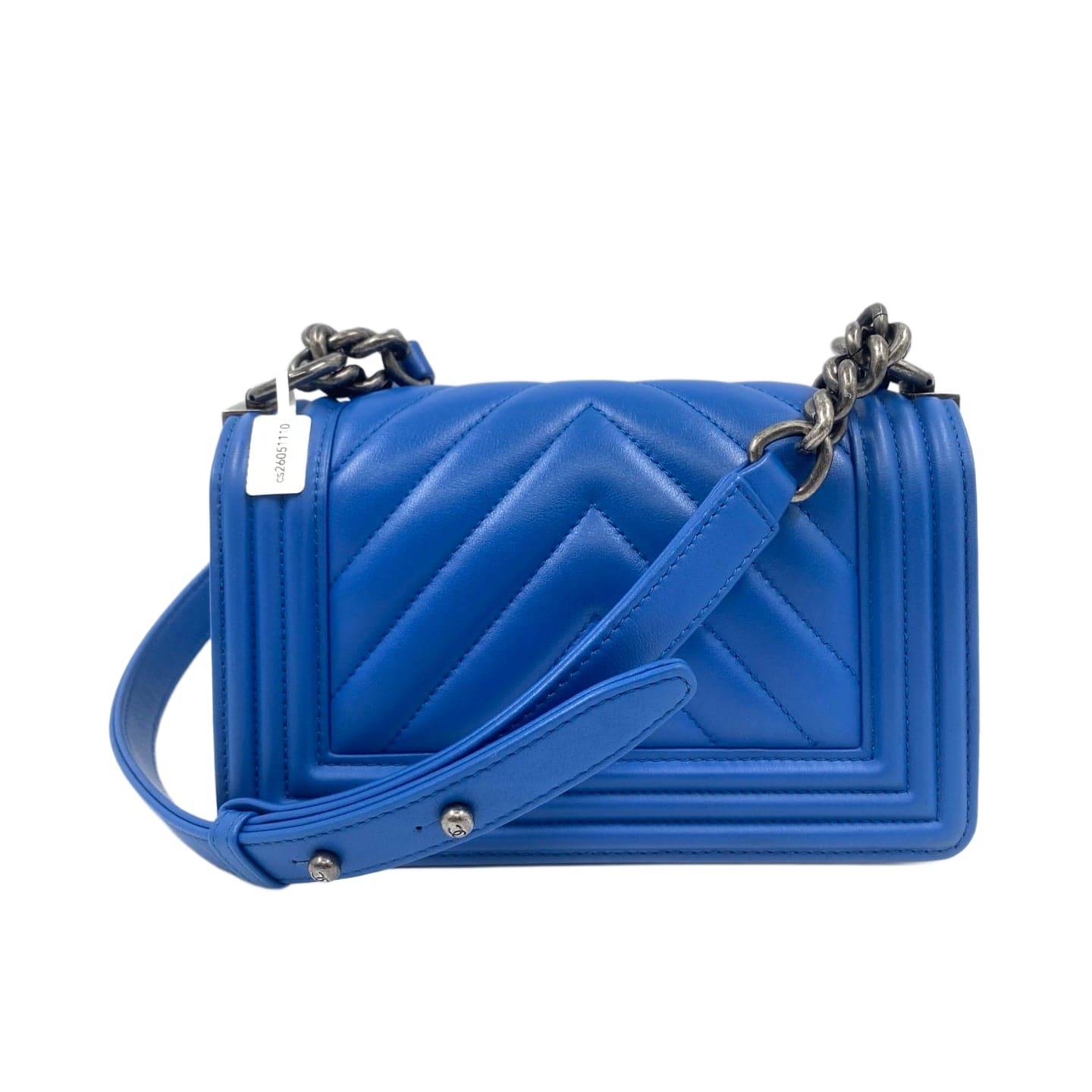 Excellent / Calfskin Leather / Blue