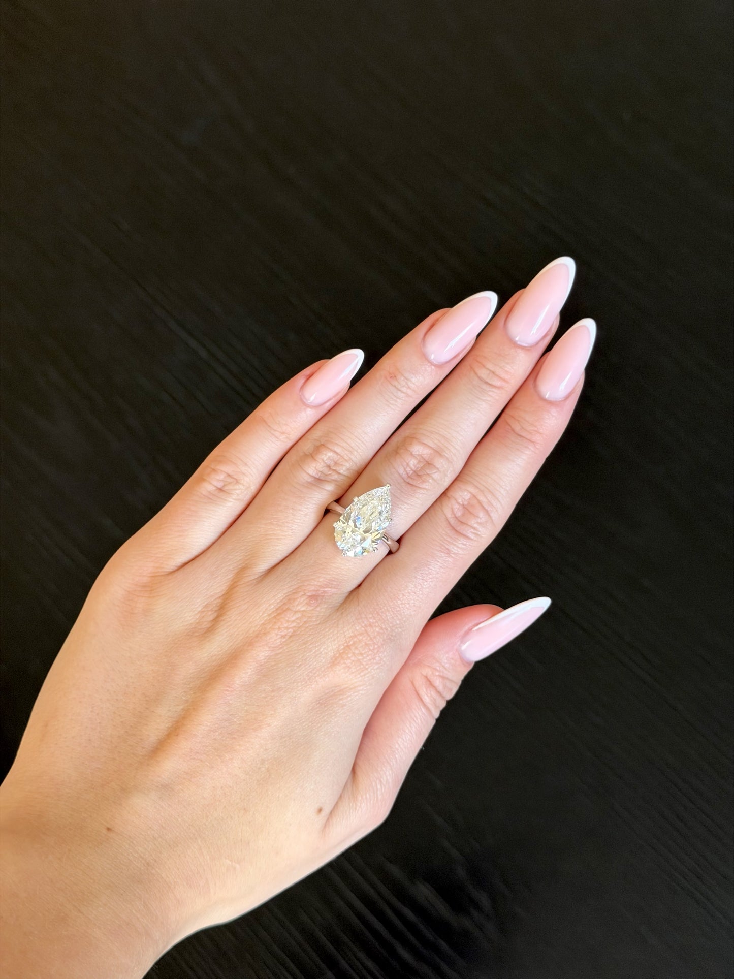 Pear-Cut Diamond Ring in 18k Gold