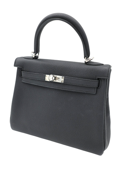 Hermès Kelly 25 in Togo Noir PHW