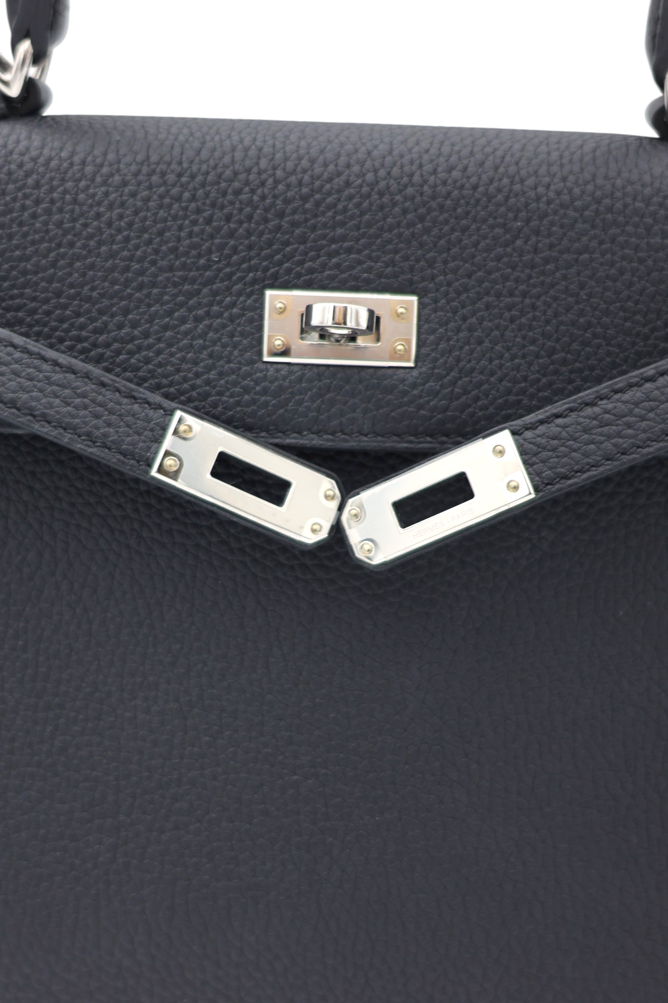 Hermès Kelly 25 in Togo Noir PHW