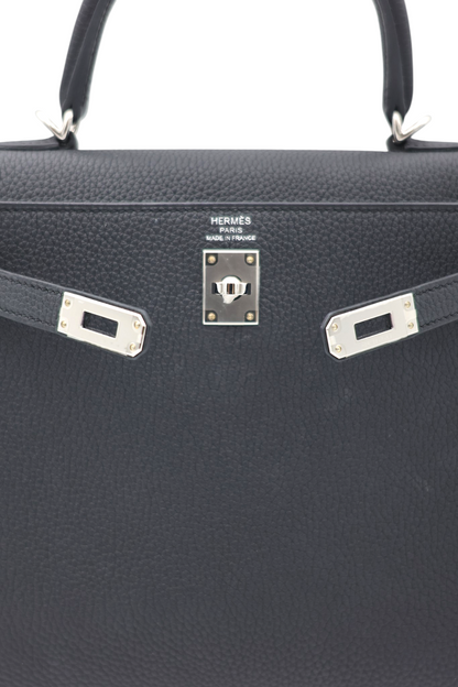Hermès Kelly 25 in Togo Noir PHW