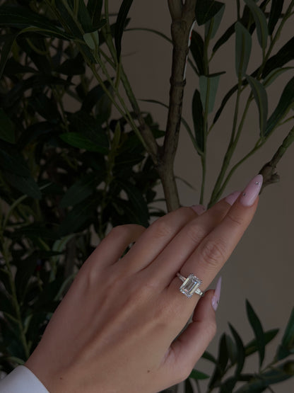 JANARY Emerald Cut 5.07-Carat Lab-Grown Diamond Ring in 18K White Gold