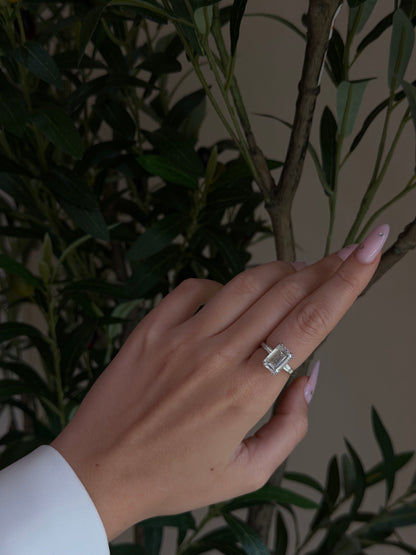 JANARY Emerald Cut 5.07-Carat Lab-Grown Diamond Ring in 18K White Gold