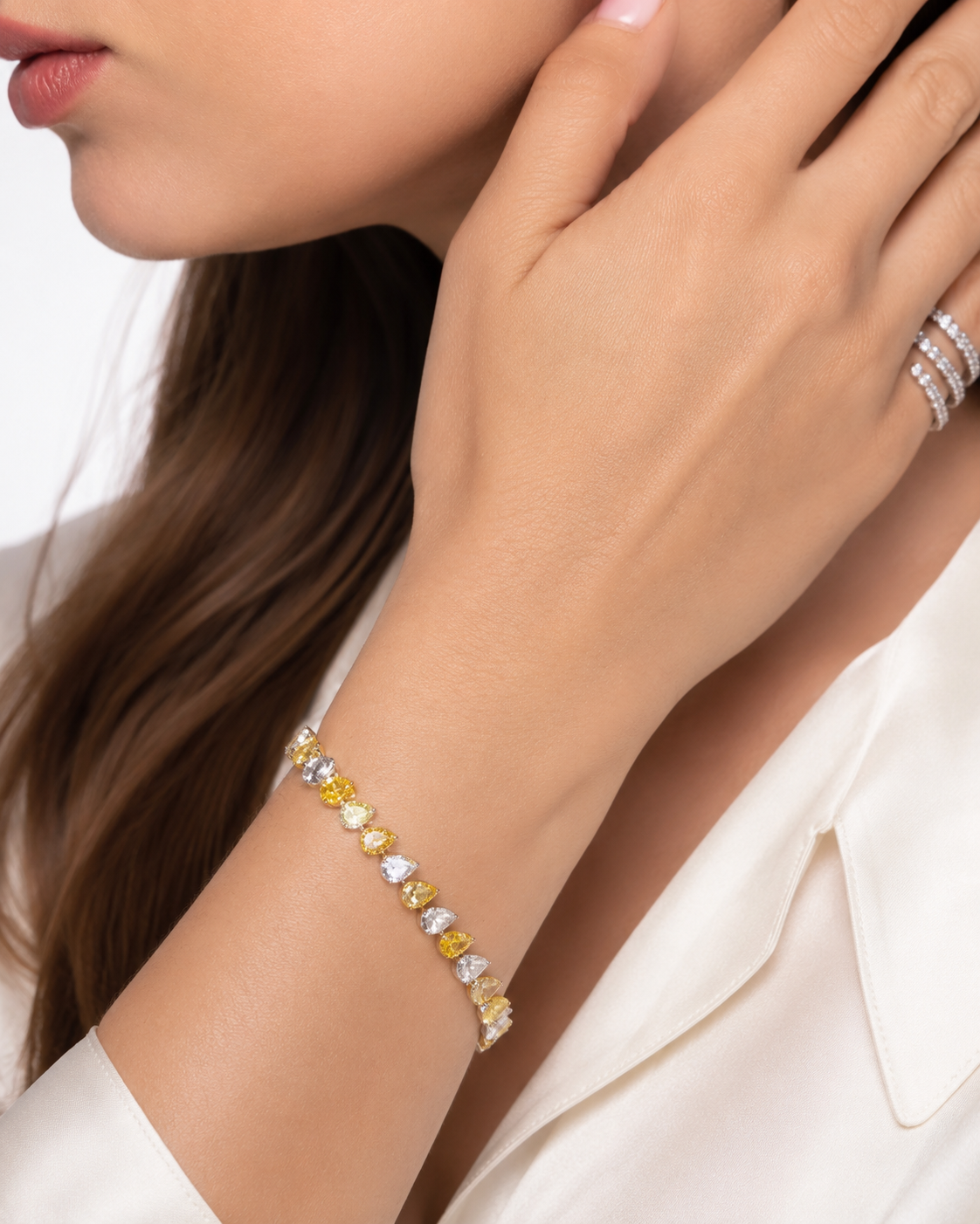 JANARY Pear 18-Carat Diamond Alternating Tennis Bracelet in 18K Gold