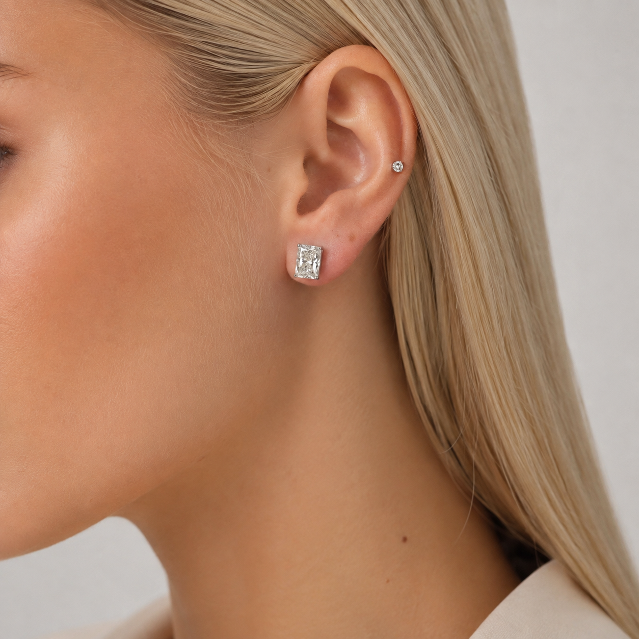 JANARY Radiant Cut 4-Carat Diamond Stud Earrings in 18K White Gold