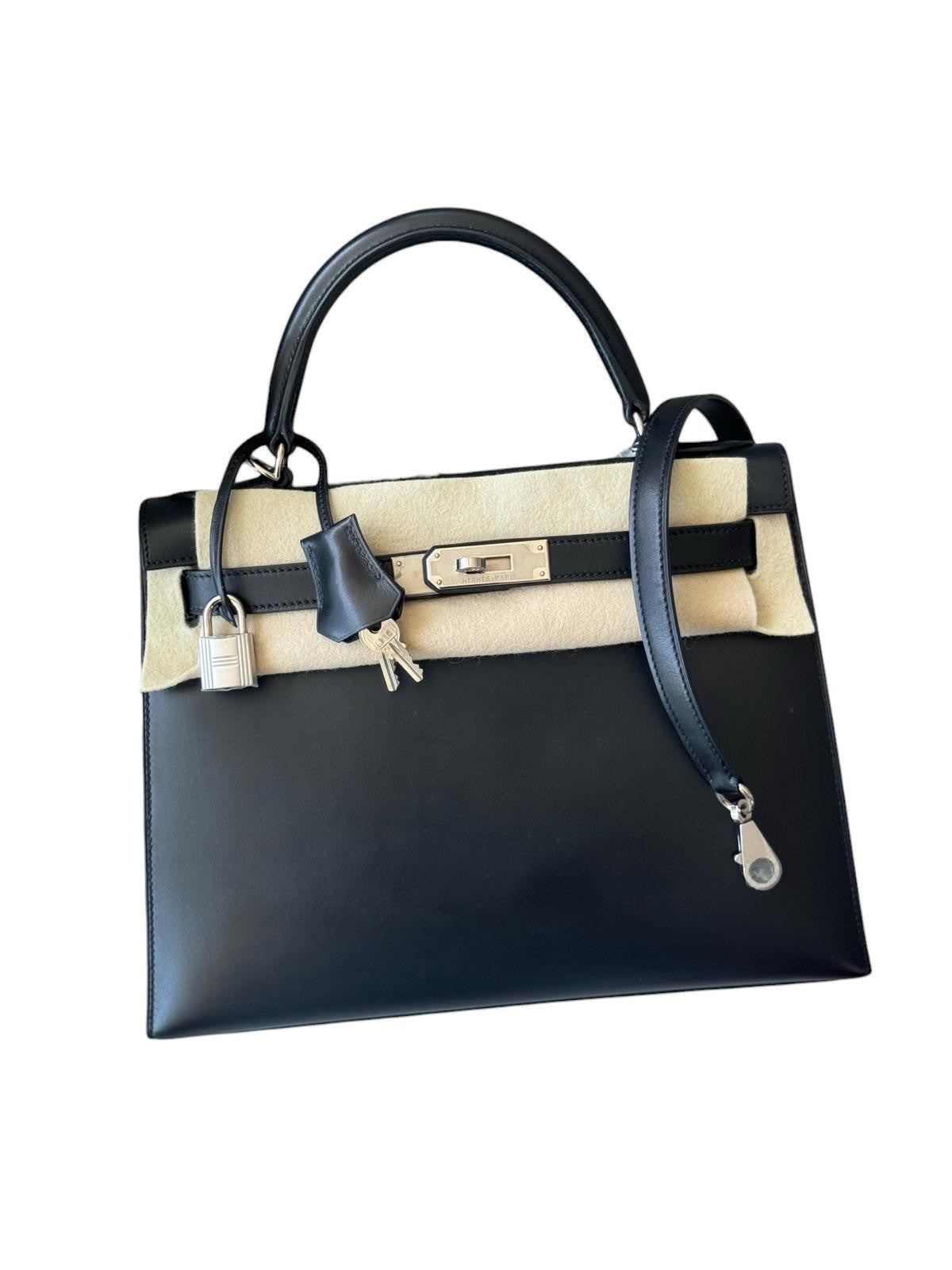 HERMÈS Box Leather Noir Sellier Kelly 28 PHW Stamp D (2019)