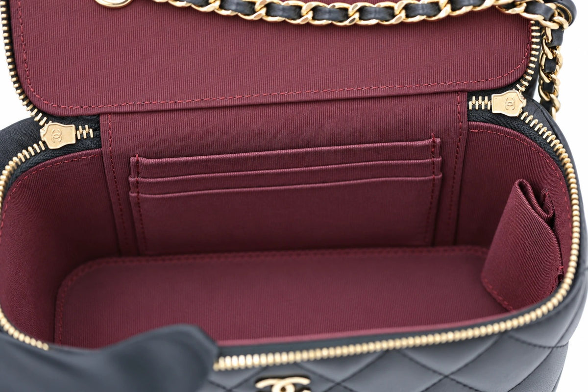 Chanel Quilted Leather Vanity Case Black