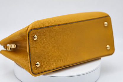 Louis Vuitton Capucines Bag Leather MM Yellow GHW