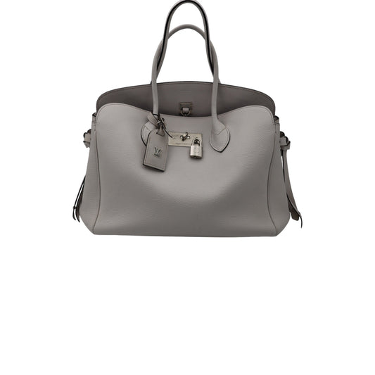 LOUIS VUITTON Veau Nuage Milla MM Craie