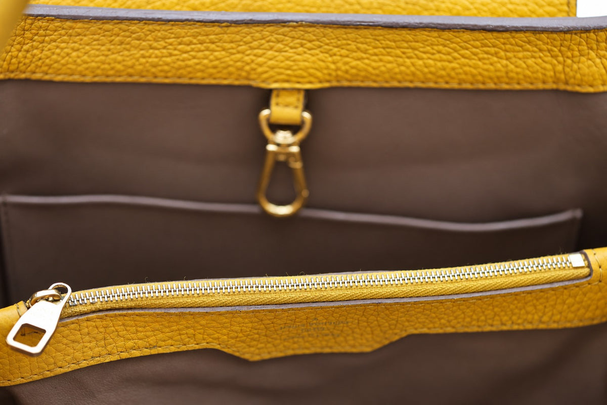 Louis Vuitton Capucines Bag Leather MM Yellow GHW