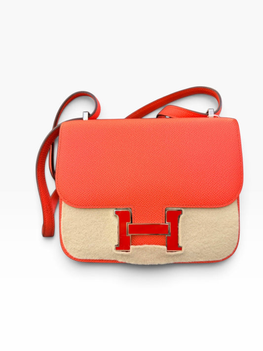 Hermès Constance 19 in Texas Pink with Enamel clasp Hardware