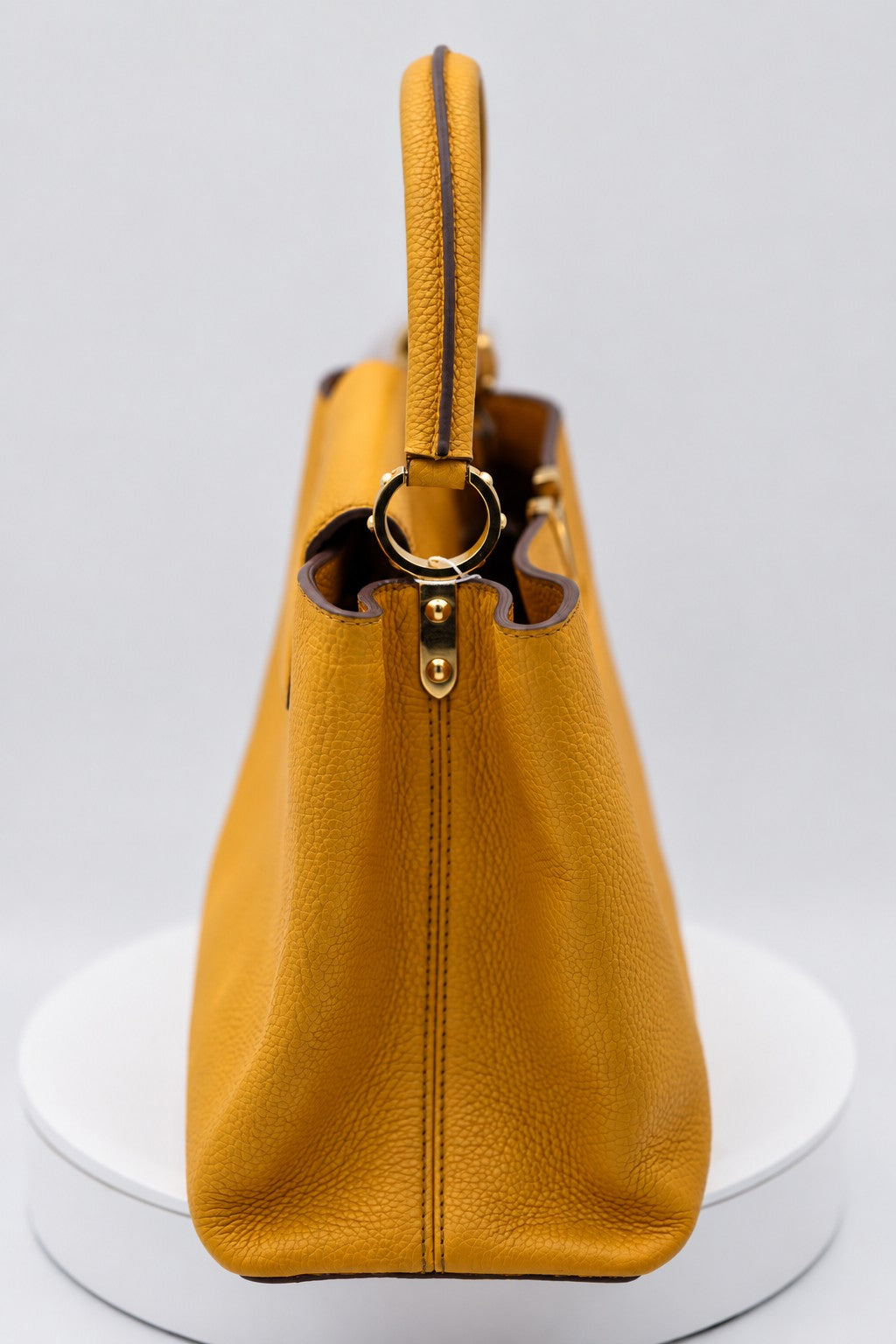 Louis Vuitton Capucines Bag Leather MM Yellow GHW