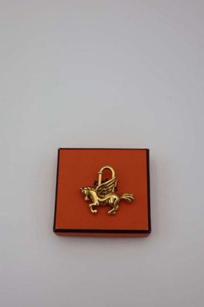 Hermès 1993 Limited Edition Pegasus Cadena in Gold-Plated Metal
