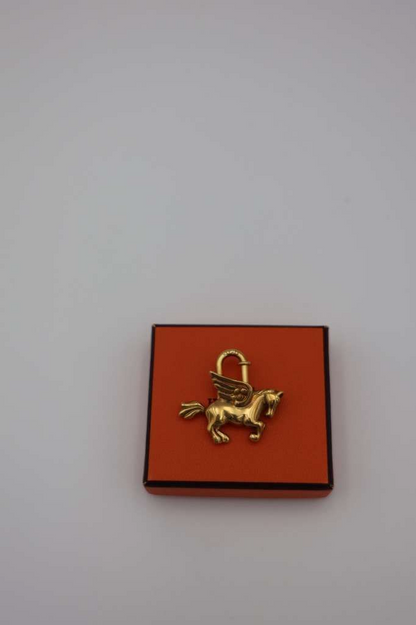 Hermès 1993 Limited Edition Pegasus Cadena in Gold-Plated Metal