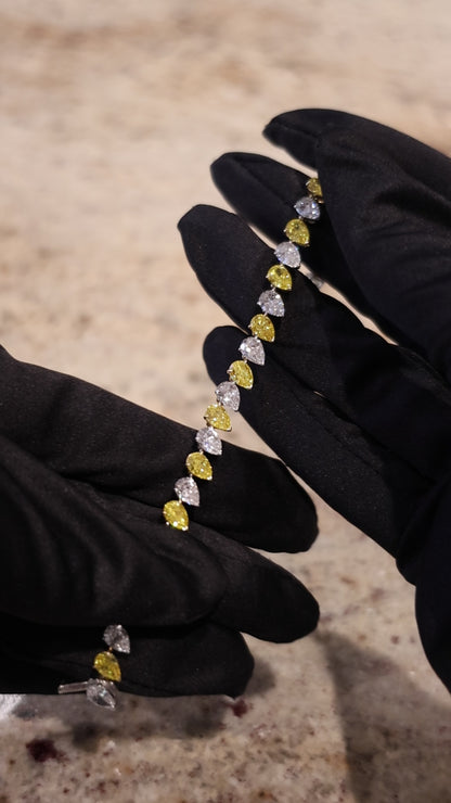JANARY Pear 18-Carat Diamond Alternating Tennis Bracelet in 18K Gold
