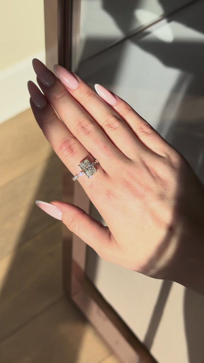 Radiant Cut Diamond Ring in 14k White Gold