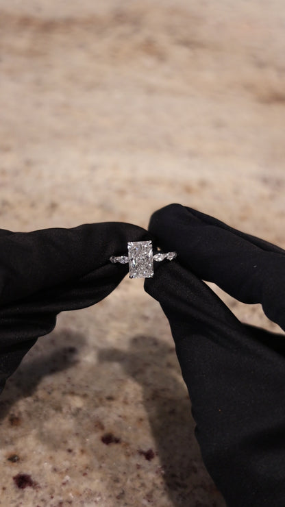 JANARY Emerald Cut 3-Carat Diamond Ring in 18K White Gold