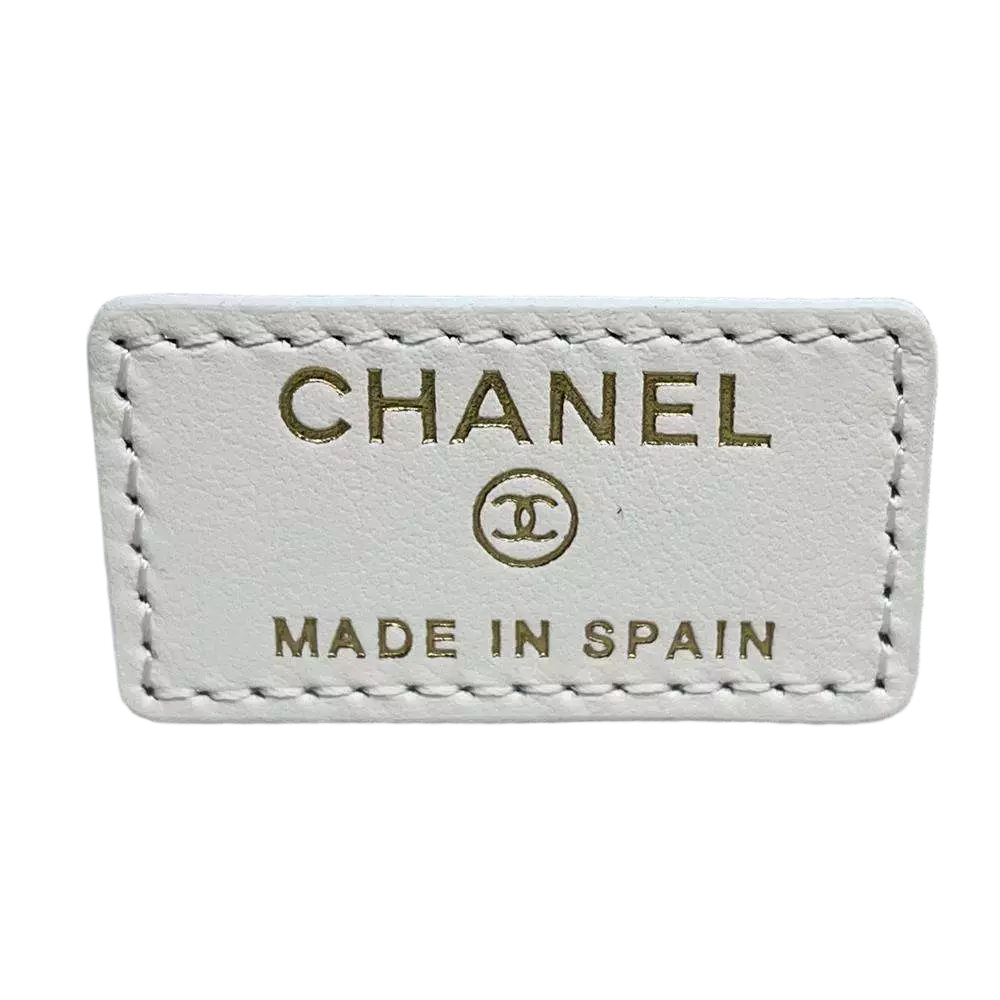 CHANEL L-shaped Zip Coin Purse Calfskin White