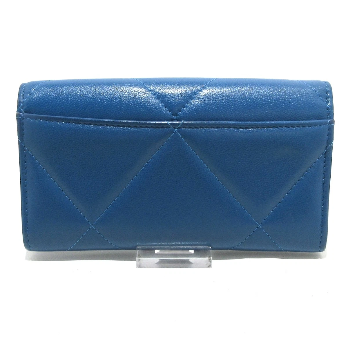 CHANEL CHANEL19 Matelasse Blue Lambskin Wallet