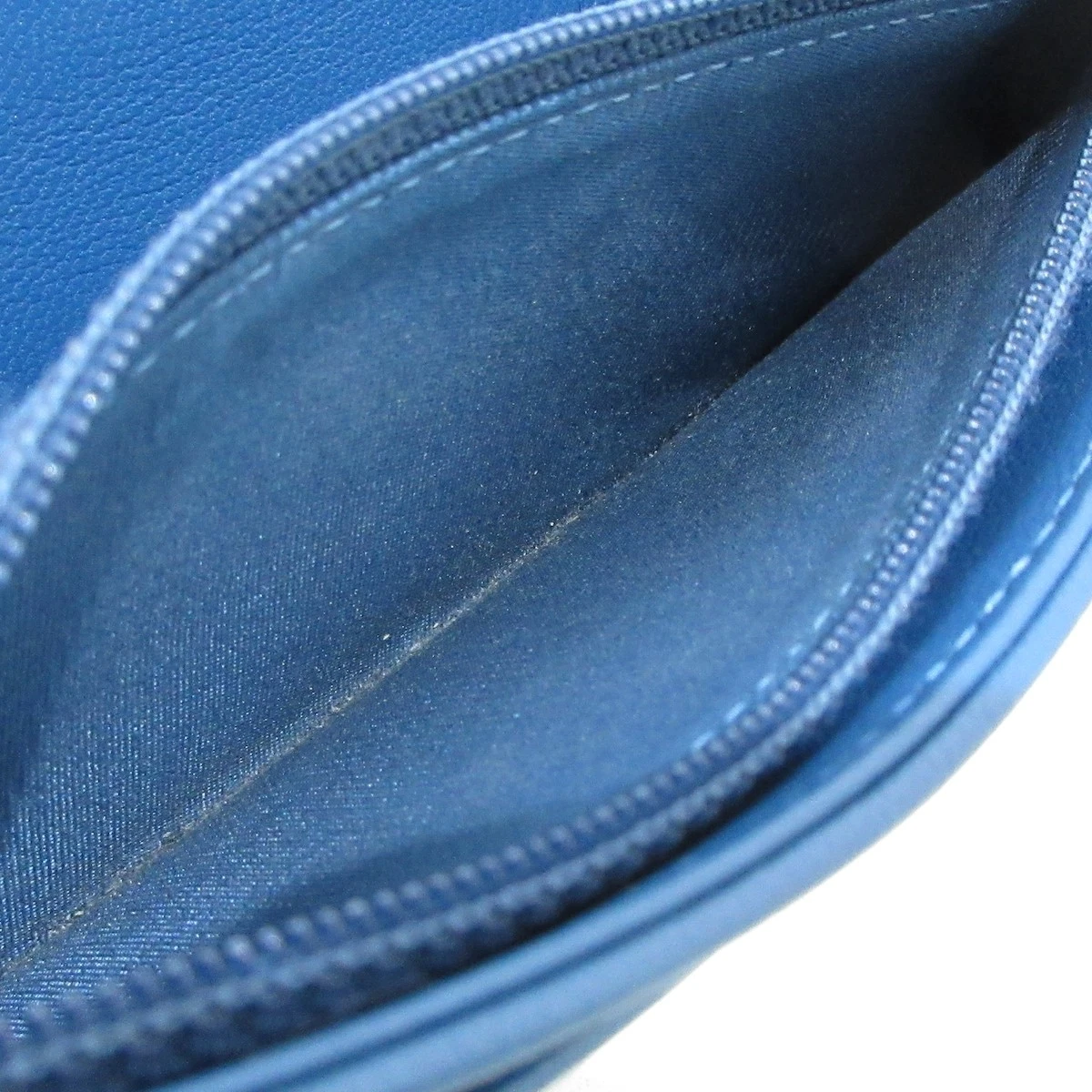 CHANEL CHANEL19 Matelasse Blue Lambskin Wallet