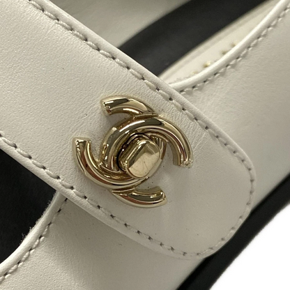 CHANEL White Black Leather Patent Leather Women's Pumps