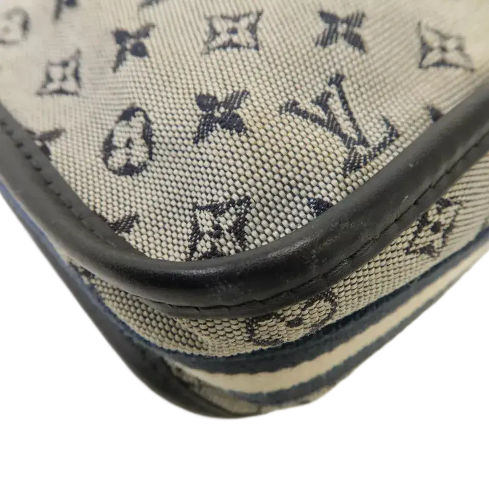 LOUIS VUITTON Pochette Shoulder Bag