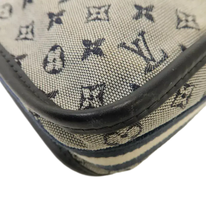 LOUIS VUITTON Pochette Shoulder Bag