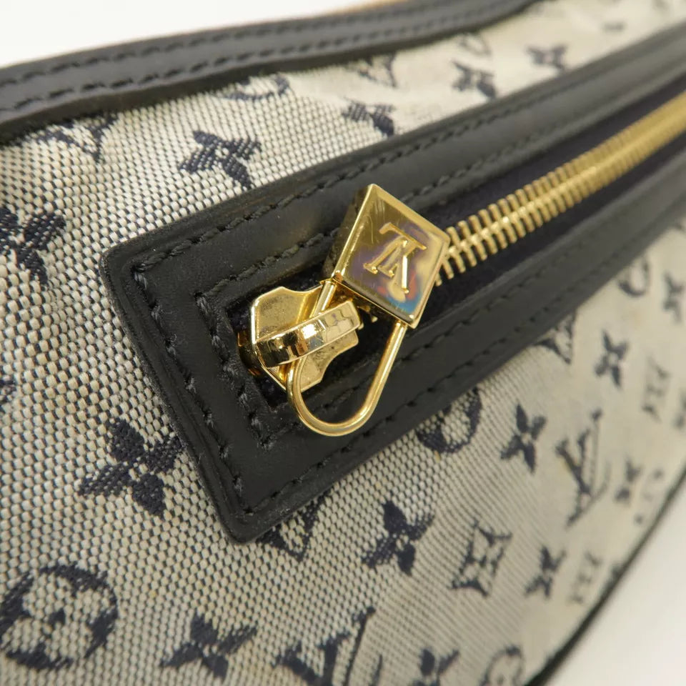 LOUIS VUITTON Pochette Shoulder Bag