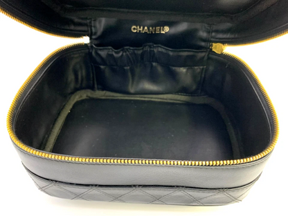 Chanel Matelassé Vanity Bag in Black Leather (Vintage)