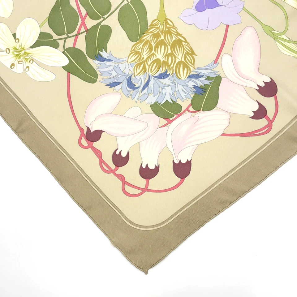 Hermes Carré 90 Flora Graeca Beige x Multicolor Silk Scarf
