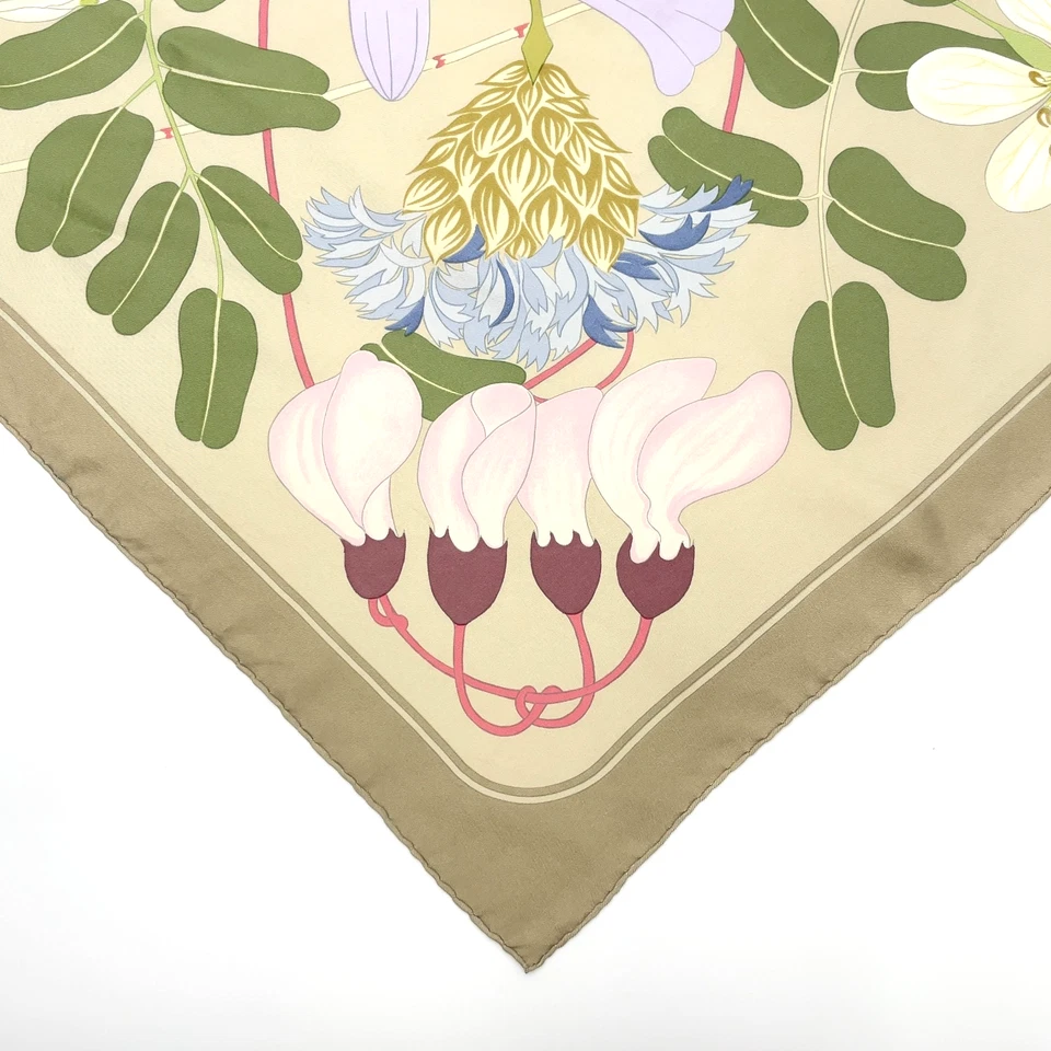 Hermes Carré 90 Flora Graeca Beige x Multicolor Silk Scarf