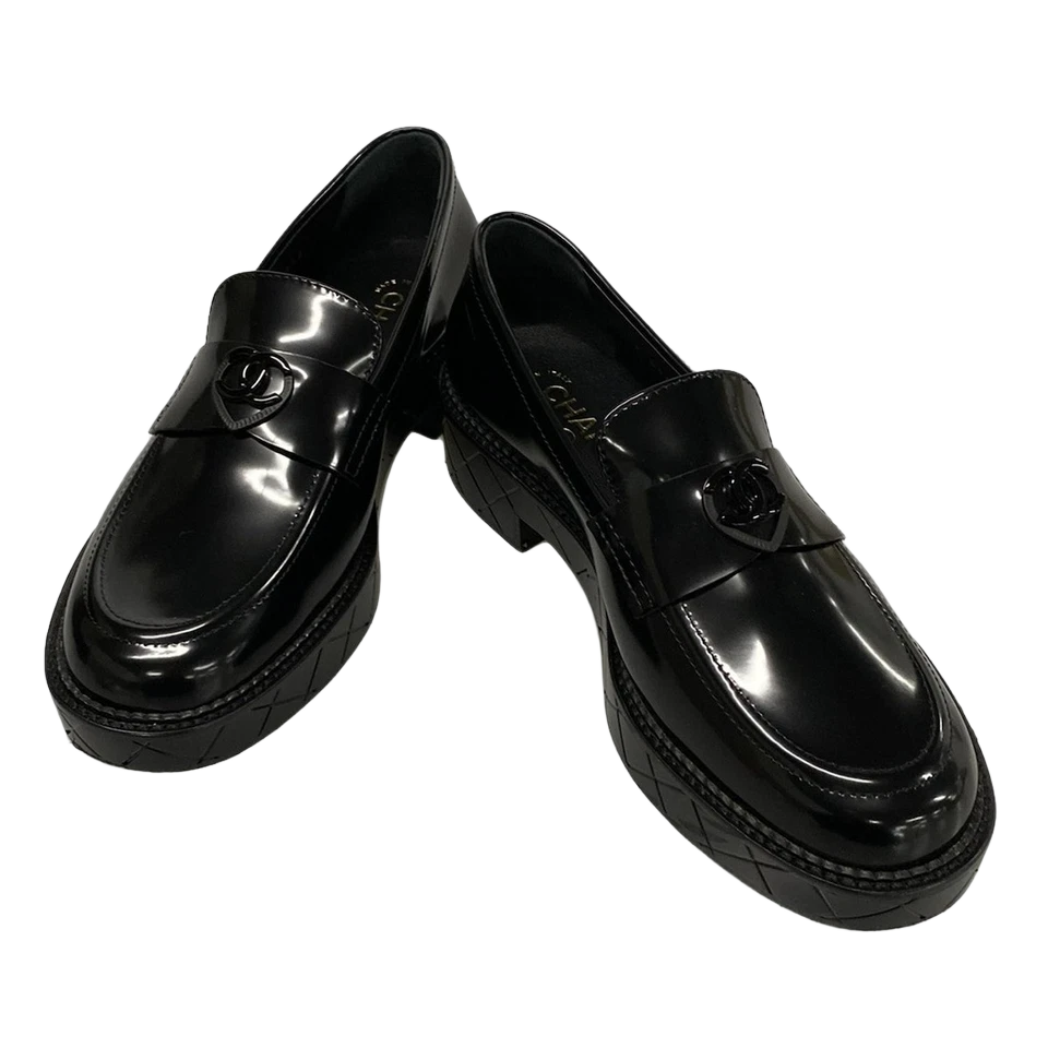 CHANEL Black Shiny Calfskin Women's Shoes