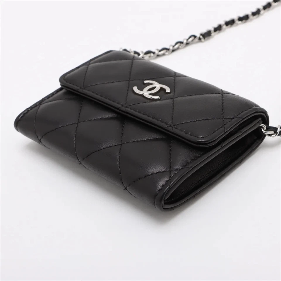 Chanel Matelassé Lambskin Chain Shoulder Bag / Coin Purse in Black with Gold-Tone Hardware