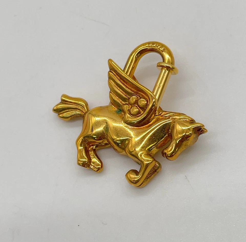Hermès 1993 Limited Edition Pegasus Cadena in Gold-Plated Metal