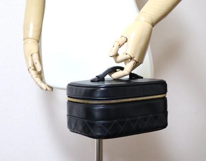 Chanel Matelassé Vanity Bag in Black Leather (Vintage)