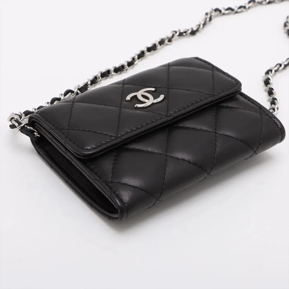 Chanel Matelassé Lambskin Chain Shoulder Bag / Coin Purse in Black with Gold-Tone Hardware
