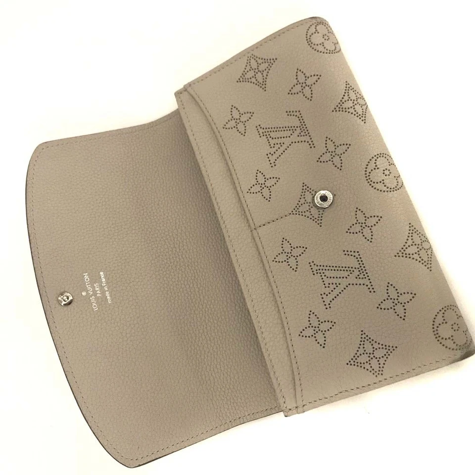 Louis Vuitton Mahina Portefeuille Iris Leather Bifold Long Wallet