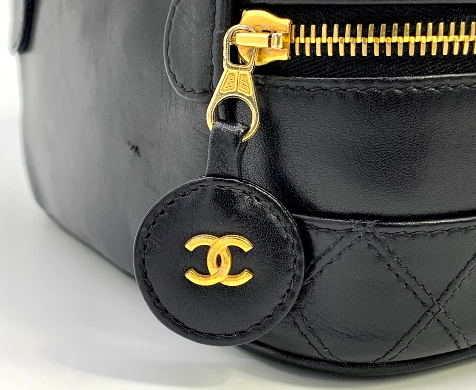 Chanel Matelassé Vanity Bag in Black Leather (Vintage)