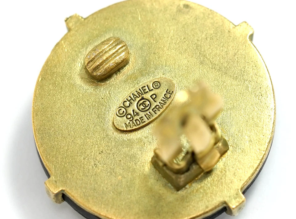 Chanel Vintage CC Logos Round Wood Clip-On Earrings in Gold Tone - 94P Collection