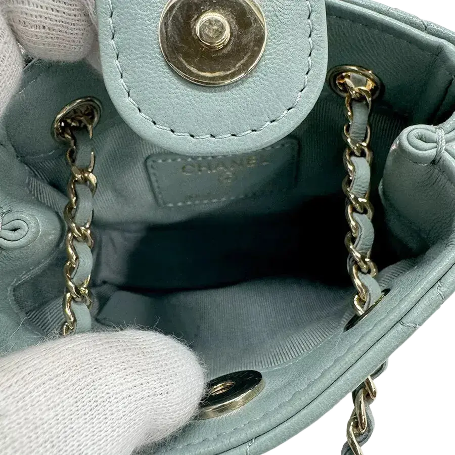 CHANEL Matelasse Shoulder Bag